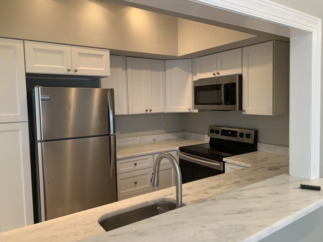 Foto del edificio - 4105 Birch Cir