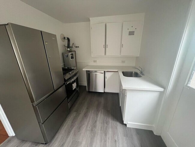 Foto del edificio - 1213 University Ave