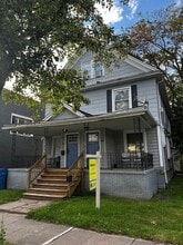 Building Photo - 1143-1145-1145 S Plymouth Ave