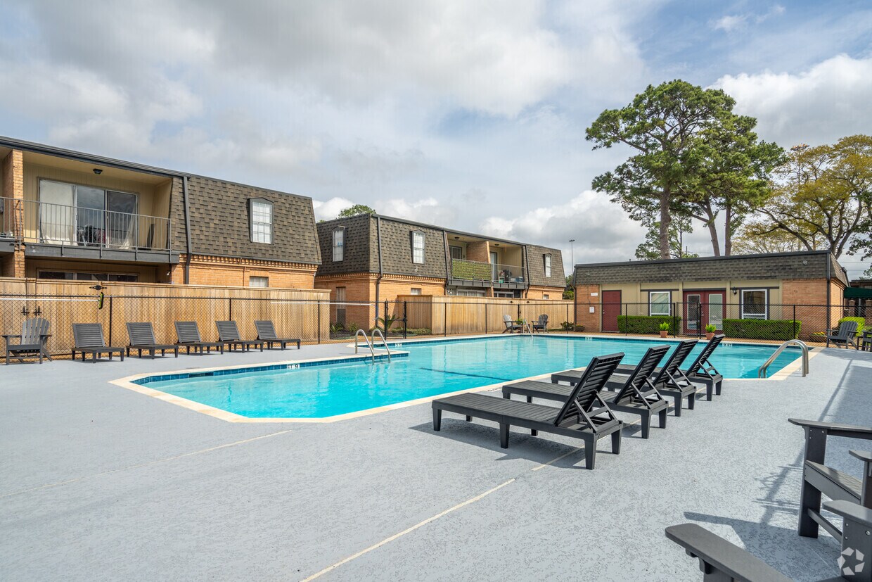 Longfellow Apartments Apartments in Beaumont, TX