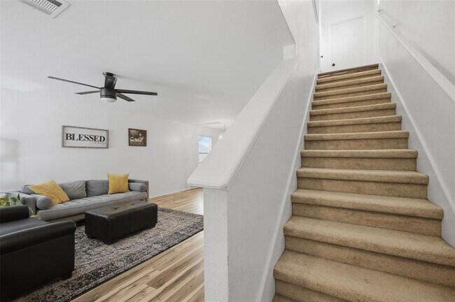 Foto del edificio - 13132 Briarcreek Loop