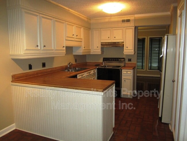 Foto del edificio - 306-D S Lindell Rd