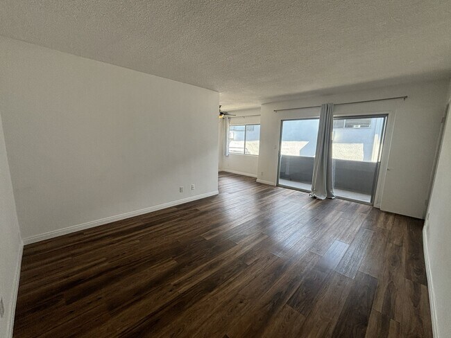 Foto del edificio - 11707 Kiowa Ave
