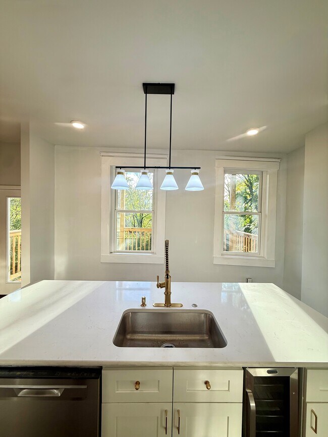 Foto del edificio - 39 E Clifton Ave