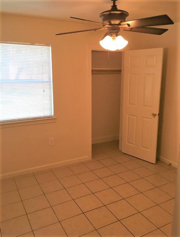 Foto del edificio - 403 Hedgewood Dr