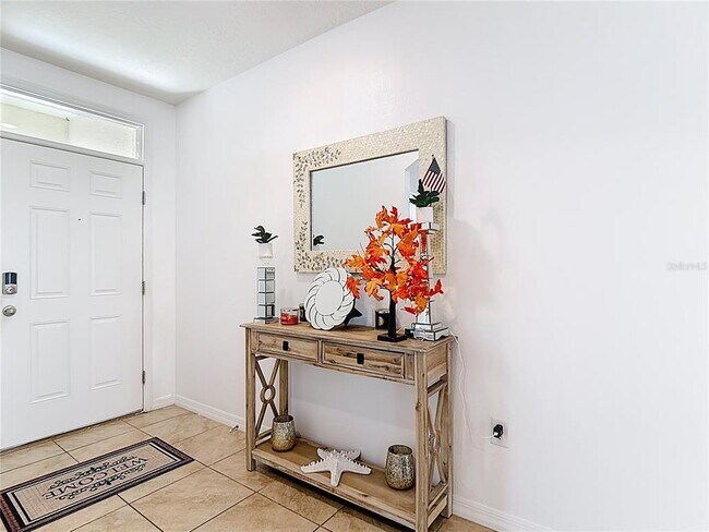 Foto del edificio - 241 Meadowbrook Blvd
