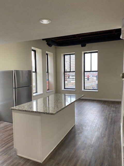 Foto del edificio - 1181 Elm St