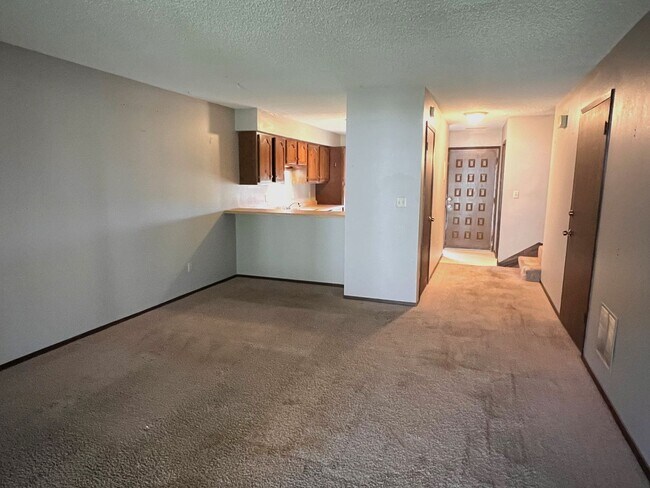 Foto del edificio - 2 Bed/1.5 Bath Townhome in Iowa City!