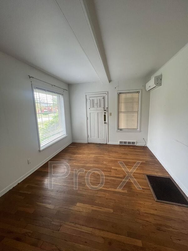 Building Photo - 411 S Jackson Ave
