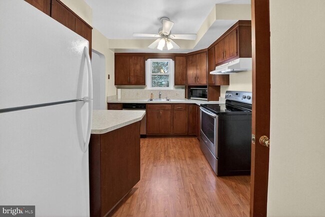 Foto del edificio - 6031 9th St N