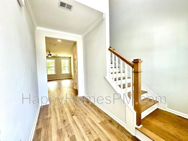 Foto del edificio - 8660 Windsor Hill Blvd
