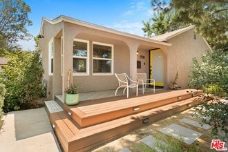 Building Photo - 1338 Montecito Cir