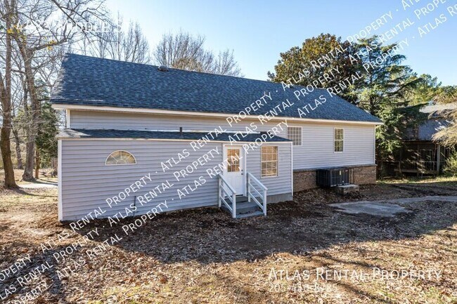 Building Photo - 4483 Middle St