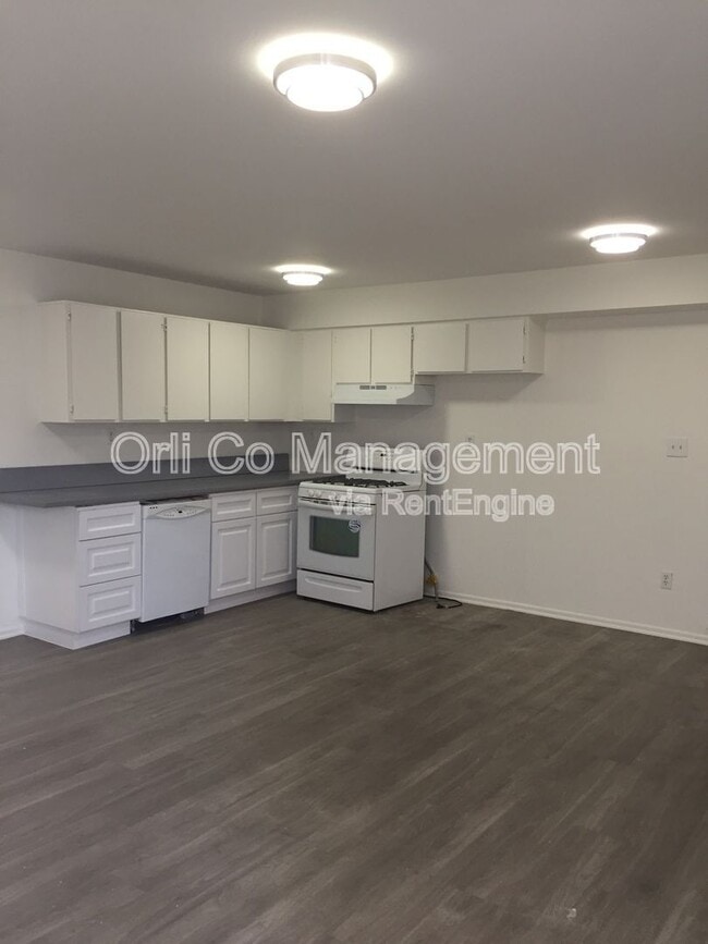 Building Photo - 14333 Haynes St