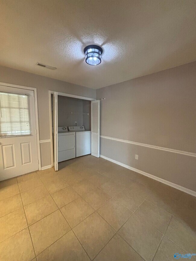 Foto del edificio - 11568 Jade Ln SE