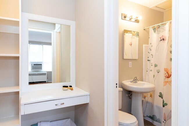 Unidad de estudio - Washington Place Apartments