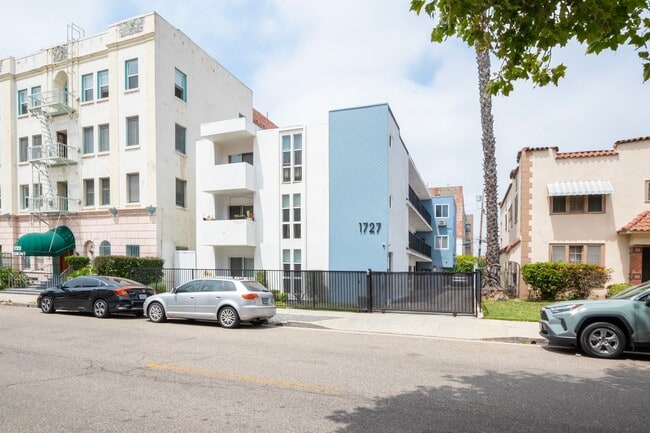 Building Photo - 1727 N Edgemont St