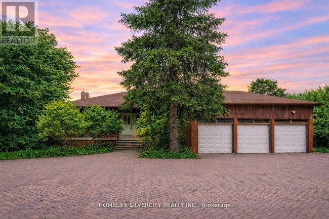 Building Photo - 4395 Castlemore Rd