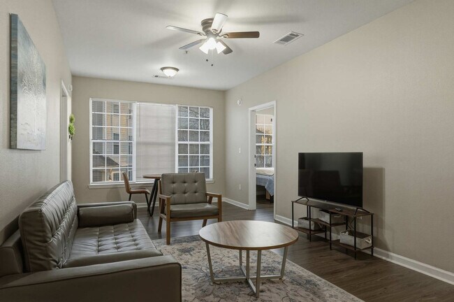 Building Photo - 490 Prospect Rd