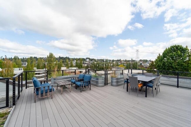 Building Photo - 1 bedroom in Seattle WA 98109