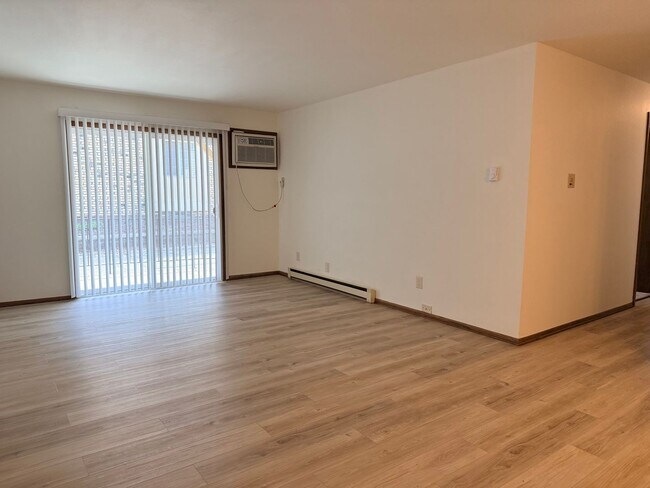 Foto del edificio - 716 Mansfield Ct