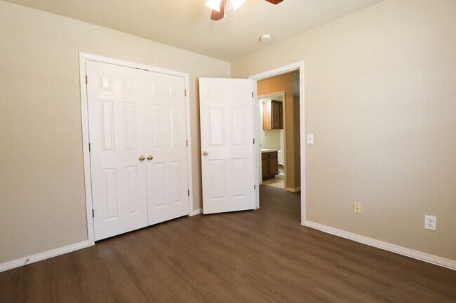 Foto del edificio - Emerson Elementary Zoned - 3 bedroom / 2 b...