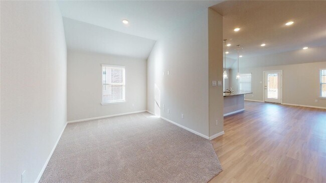 Foto del edificio - 2404 Chapel Oaks Dr