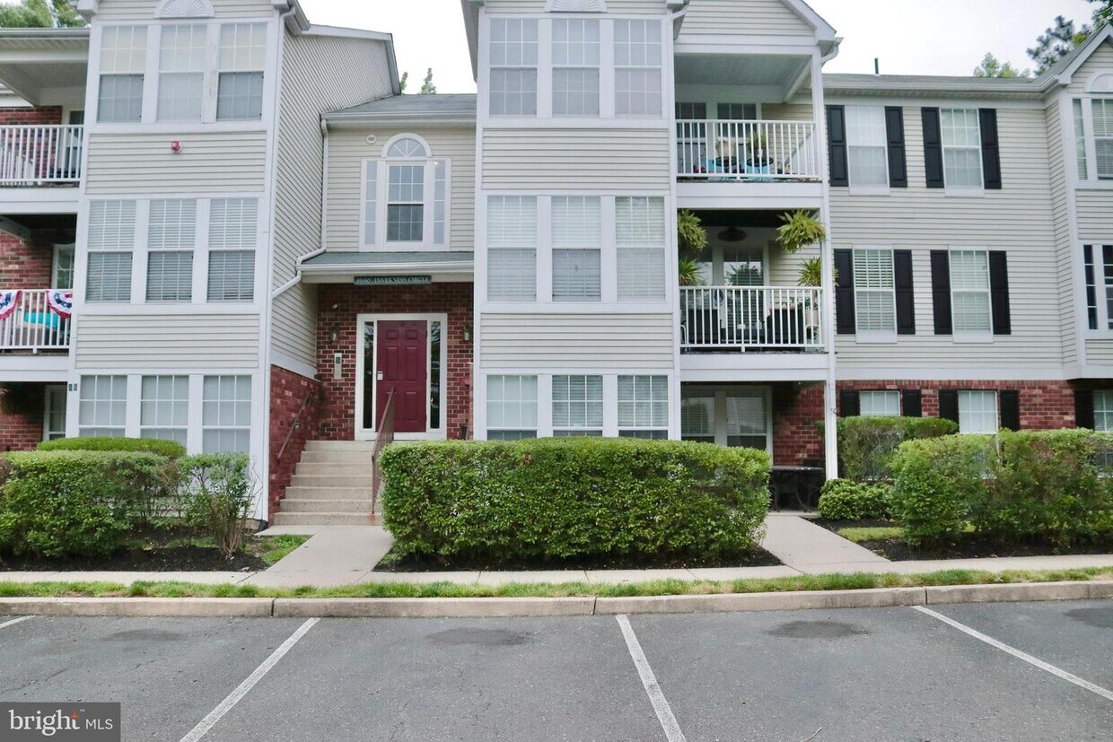 Primary Photo - 60 Inverness Cir