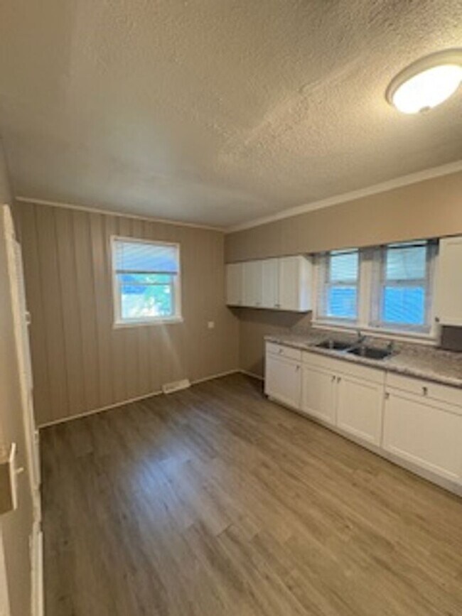 Foto del edificio - 3 Bedroom / 2 Bathroom House in Peoria, IL