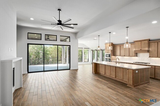 Foto del edificio - 412 Pin Cherry Pass