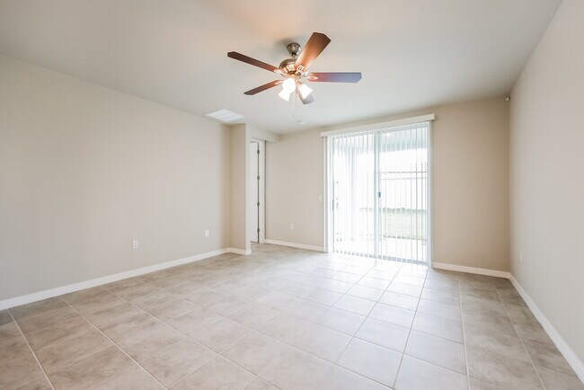 Foto del edificio - 17858 Saddle Rd