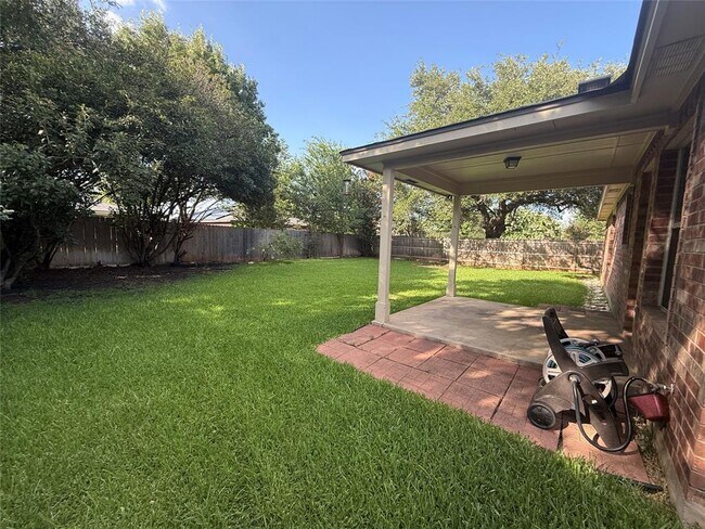 Building Photo - 3314 Blue Ridge Dr