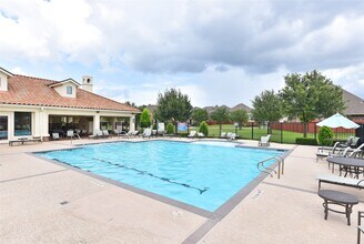 Building Photo - 13117 Stoneleigh Terrace Dr