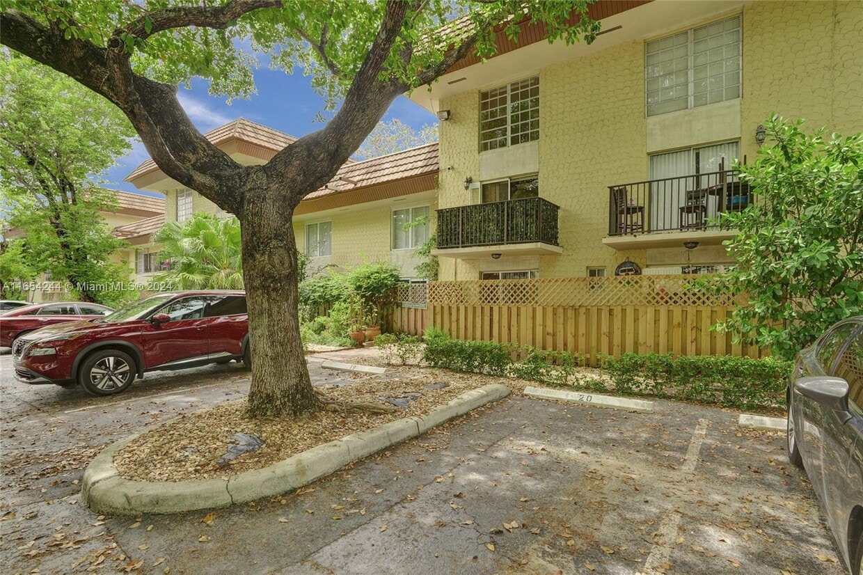 Primary Photo - 8600 SW 109th Ave