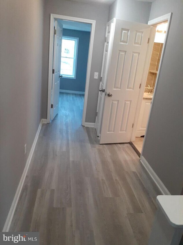 Foto principal - 1130 Washington Blvd