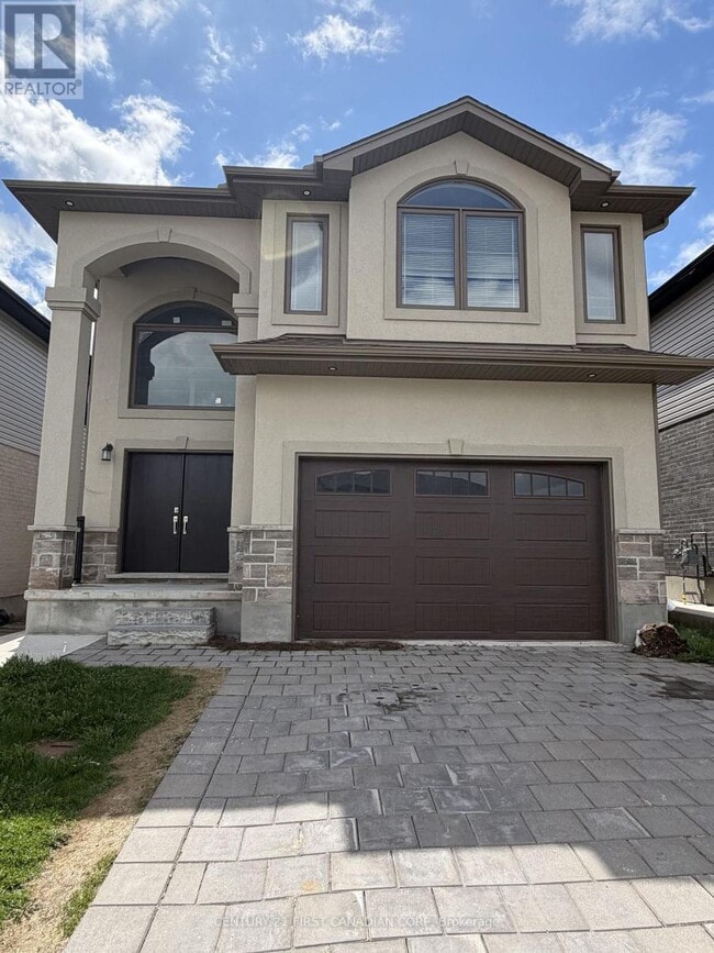 Building Photo - 2779 Oriole Dr