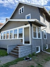 Building Photo - 438 Wales Rd NE