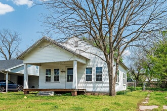 Building Photo - 303 N Cleveland Ave