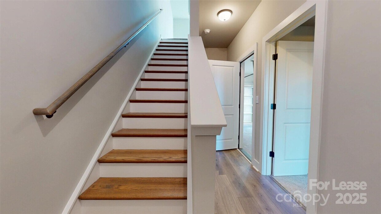 Foto principal - 3926 Winterfield Pl