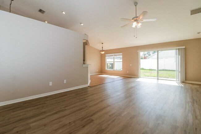 Building Photo - 18134 Leafwood Cir