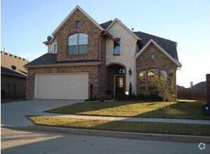 Building Photo - 808 Lake Forest Trl
