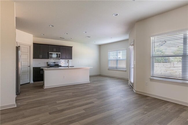 Foto del edificio - 1801 Bonham Ln