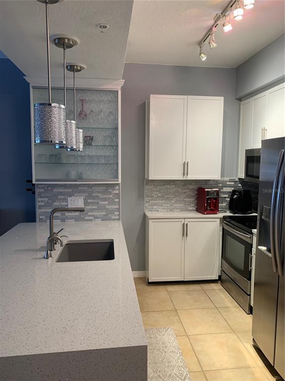 Building Photo - 1064 N Tamiami Trl
