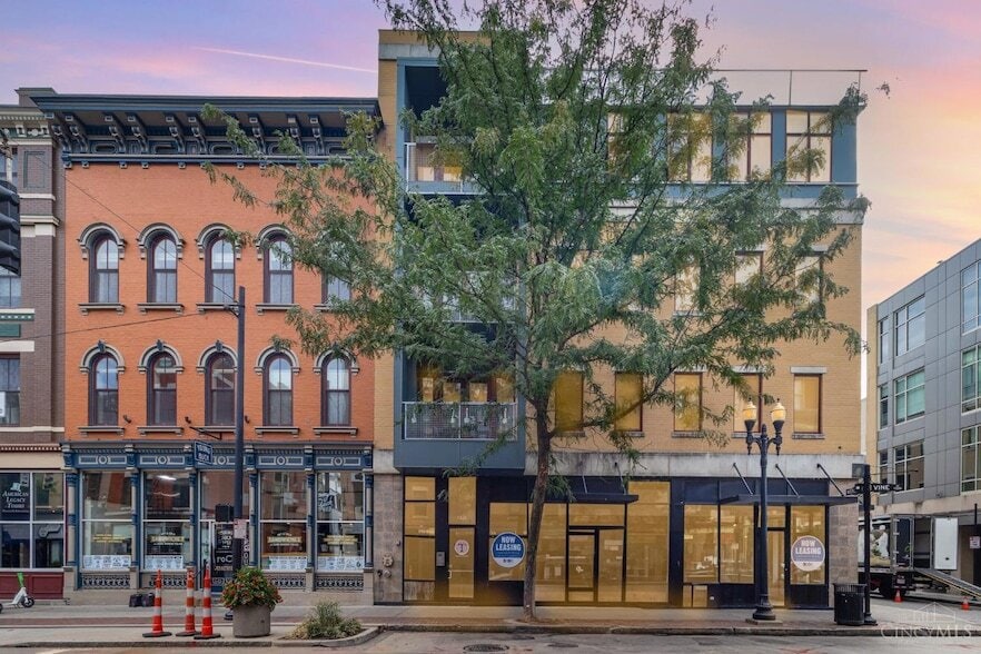 Primary Photo - 1326 Vine St