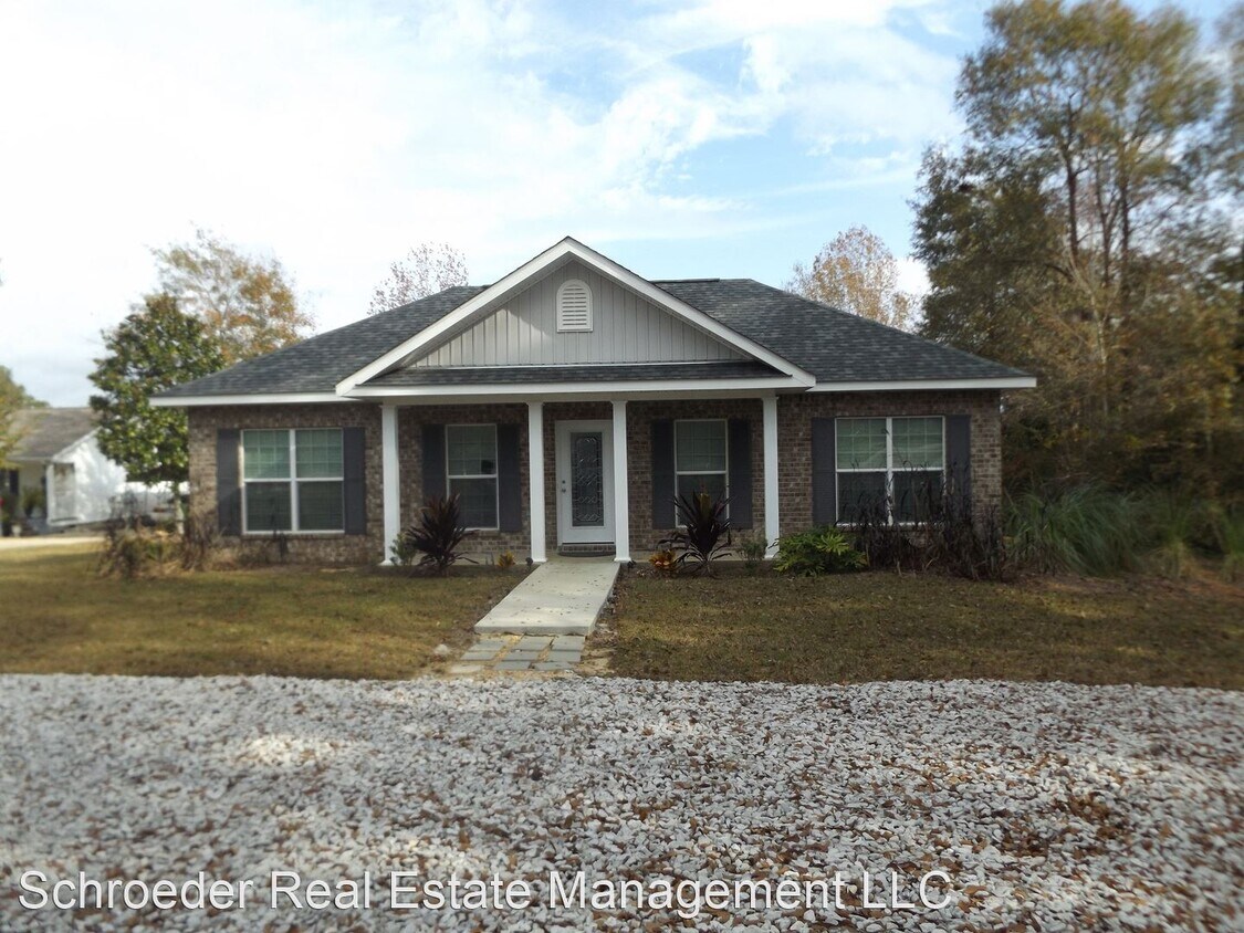 3 br, 2 bath House 18368 Riverline Drive W House Rental in Saucier