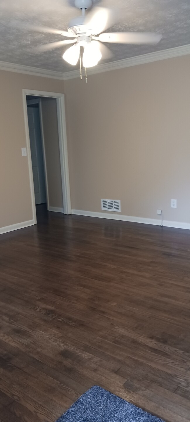 Building Photo - 1703 Glenwyck Pl