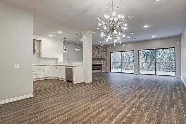 Building Photo - 12625 Memorial Dr