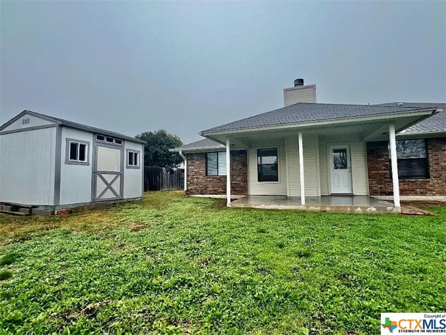 Building Photo - 901 Kelso Dr