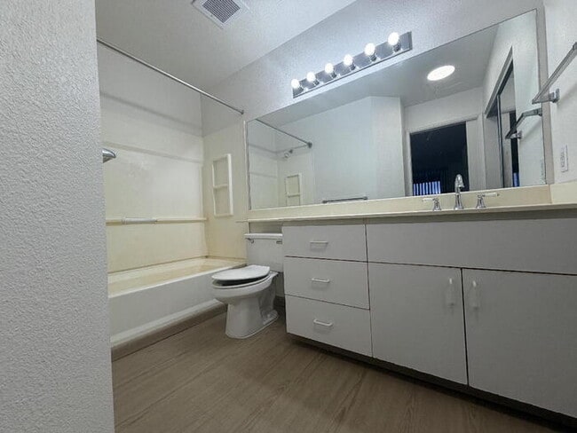 Building Photo - To register for the showing time below, note the 4 digit code: 5640 and click "APPLY NOW."(mobile...