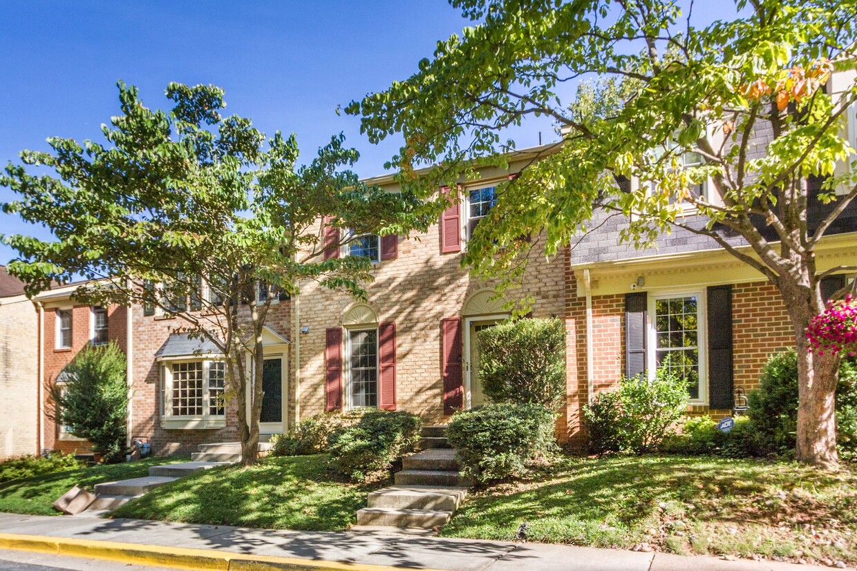 Primary Photo - 11906 Shagbark Dr